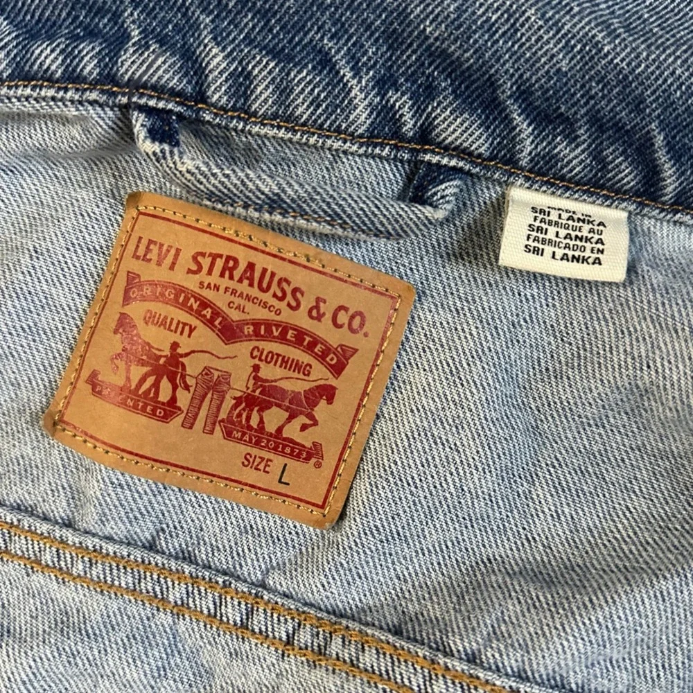 Levis Trucker Jacket Mens Large Blue Good Denim WaterLess Classic Americana